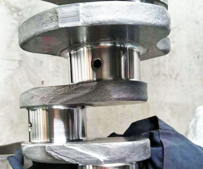 6D102 Engine Crankshaft 6735-01-1310 for PC200-7 Excavator